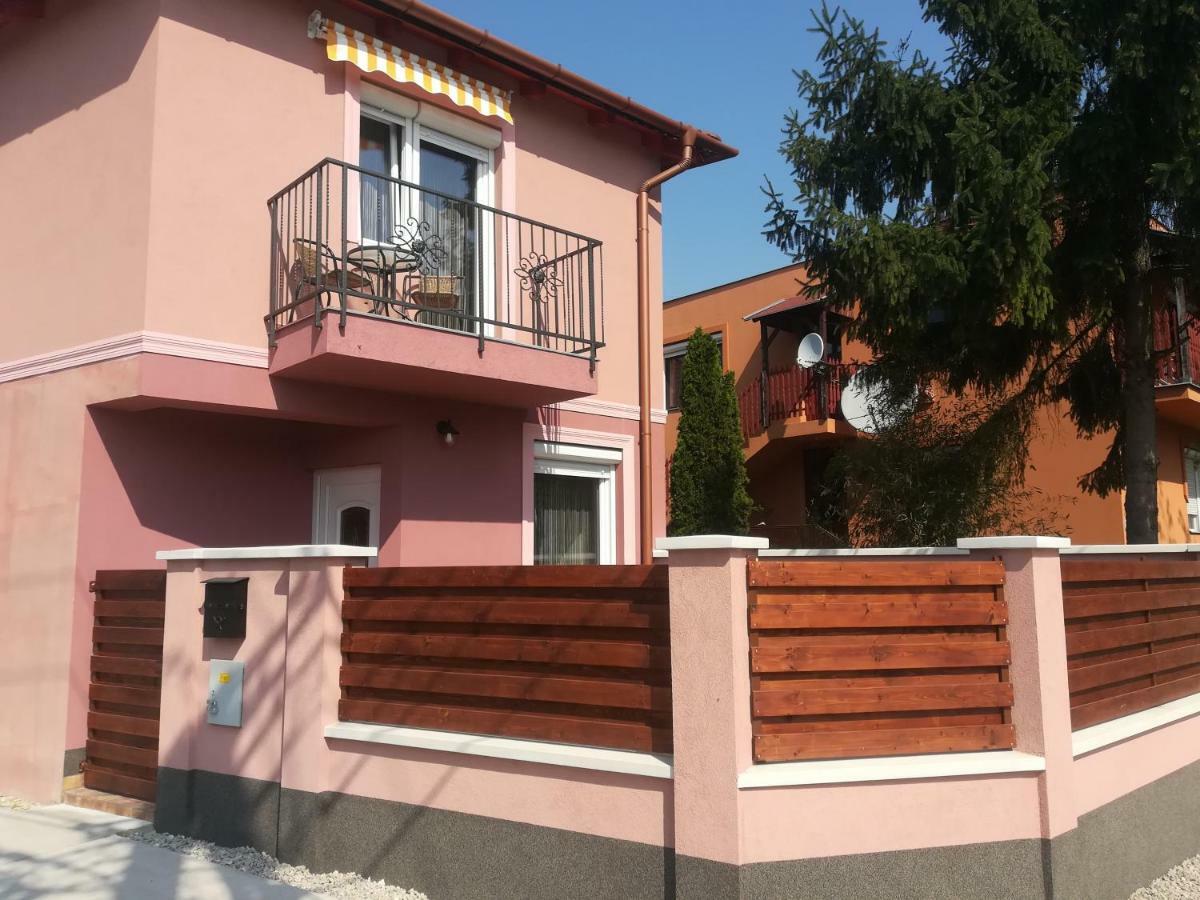 Dream Lux Apartman Хайдусобосло Экстерьер фото
